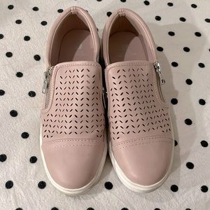 Pink slide casual shoes